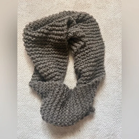 Hand knit Chunky Infinity Scarf - Picture 2 of 4